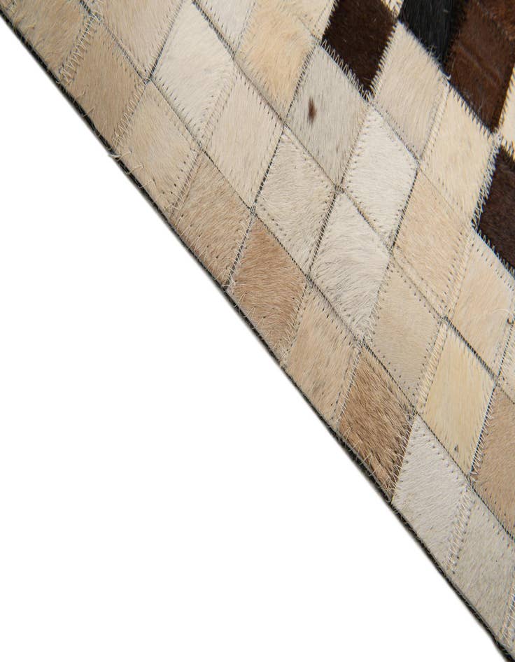 Detail image of 8' x 9' 10 Cowhide Stocks Rug