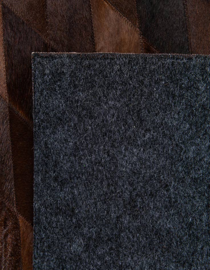 Detail image of 6' 6 x 9' 10 Cowhide Stocks Rug