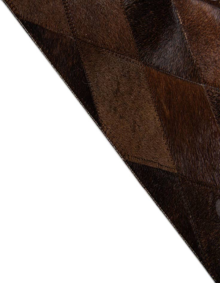 Detail image of 6' 7 x 9' 10 Cowhide Stocks Rug