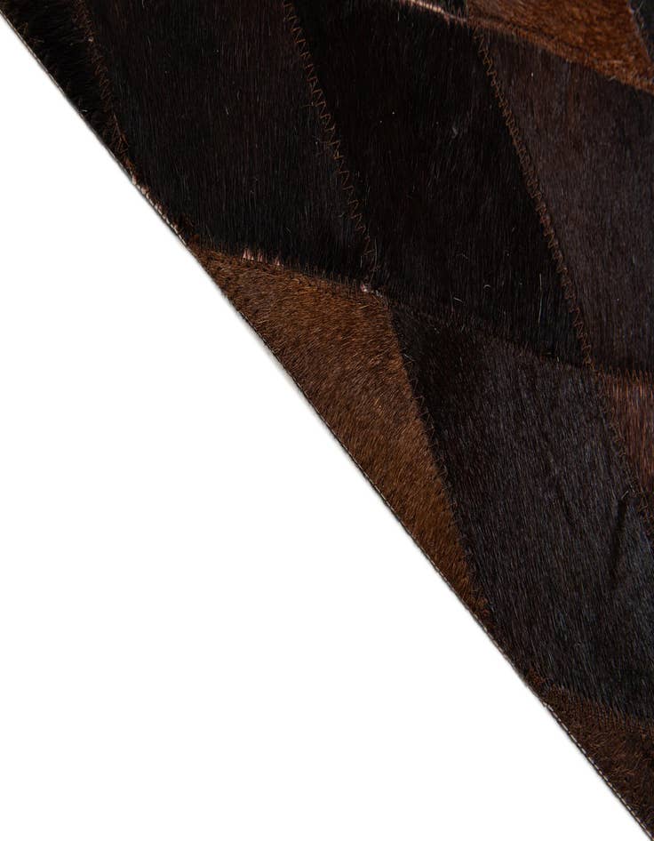 Detail image of 6' 6 x 9' 11 Cowhide Stocks Rug