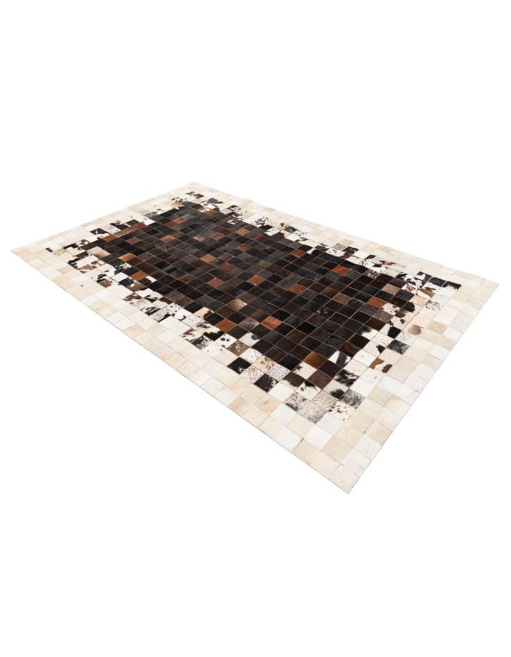 Detail image of 5' x 7' 10 Cowhide Stocks Rug