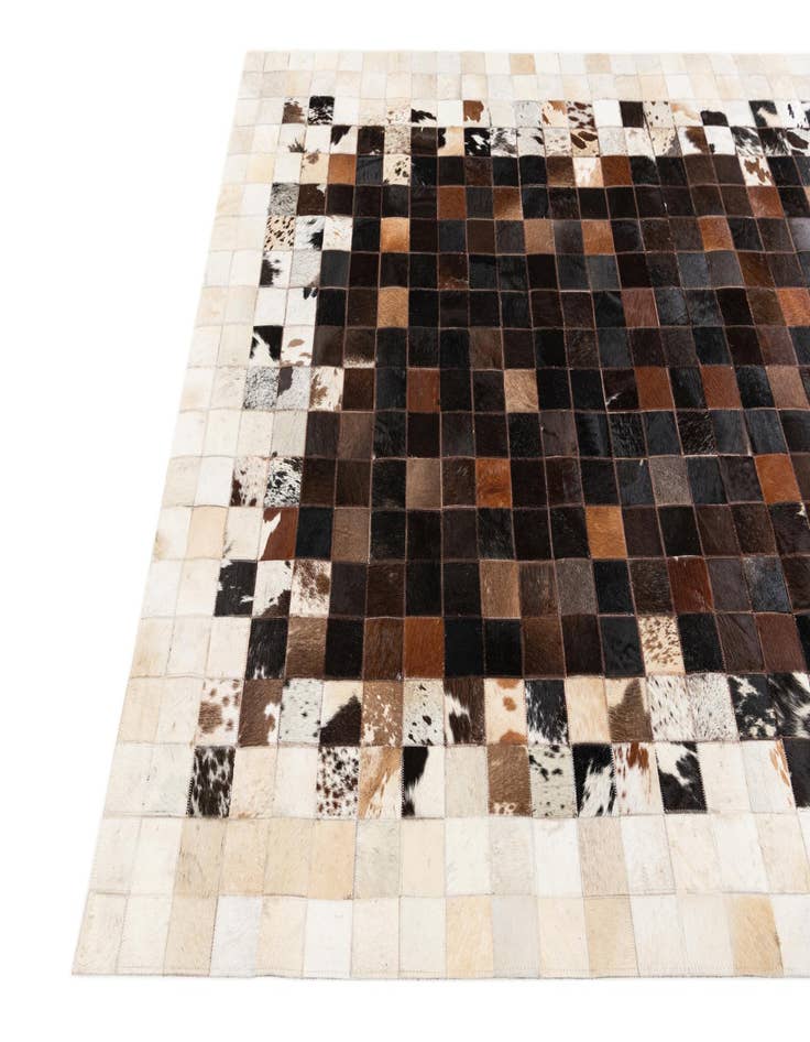 Detail image of 5' x 7' 11 Cowhide Stocks Rug