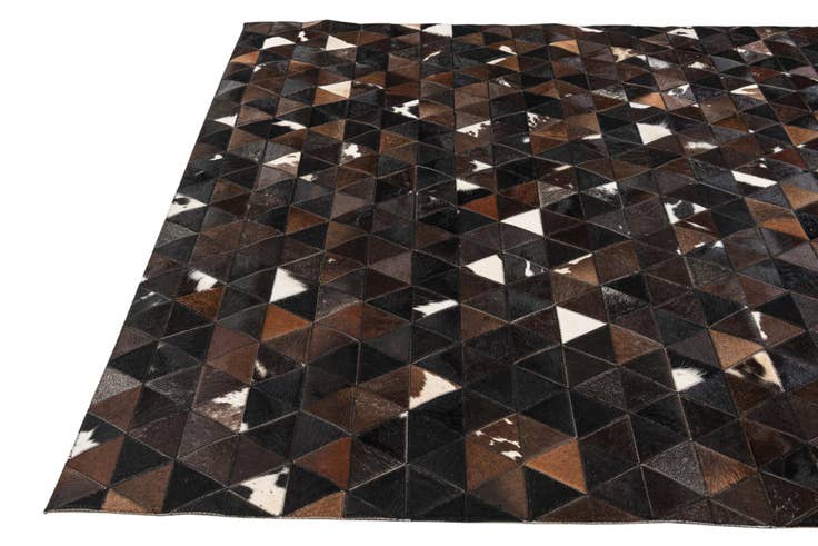 Detail image of 5' x 7' 10 Cowhide Stocks Rug