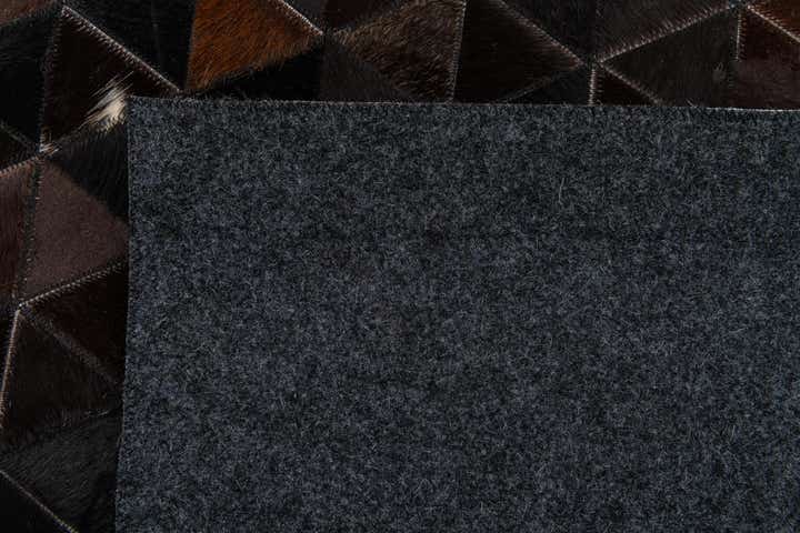 5' 1 x 8' Cowhide Stocks Rug