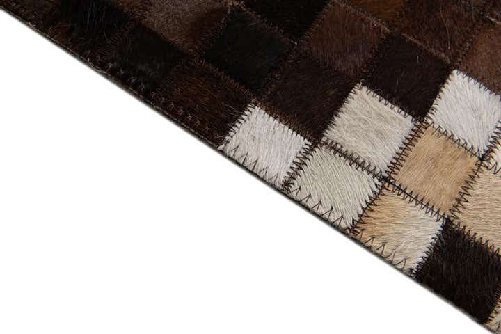 5' 2 x 8' Cowhide Stocks Rug