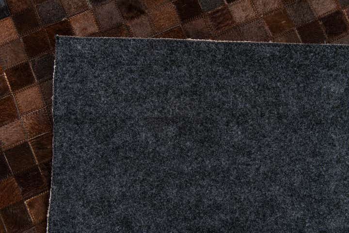 5' 2 x 8' Cowhide Stocks Rug
