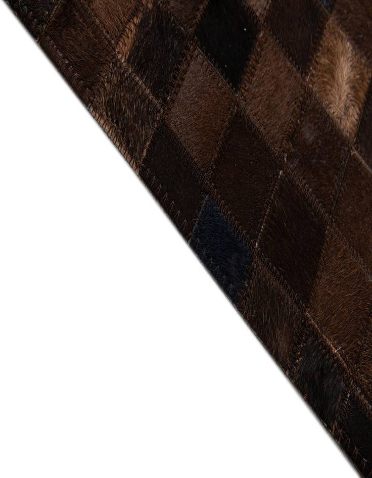 Detail image of 5' x 8' 1 Cowhide Stocks Rug