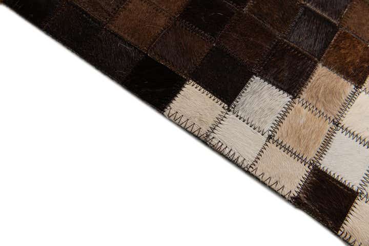 5' 2 x 8' Cowhide Stocks Rug
