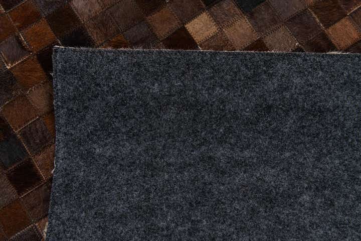 5' 2 x 8' Cowhide Stocks Rug