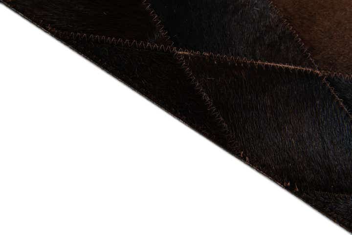 5' 2 x 8' Cowhide Stocks Rug