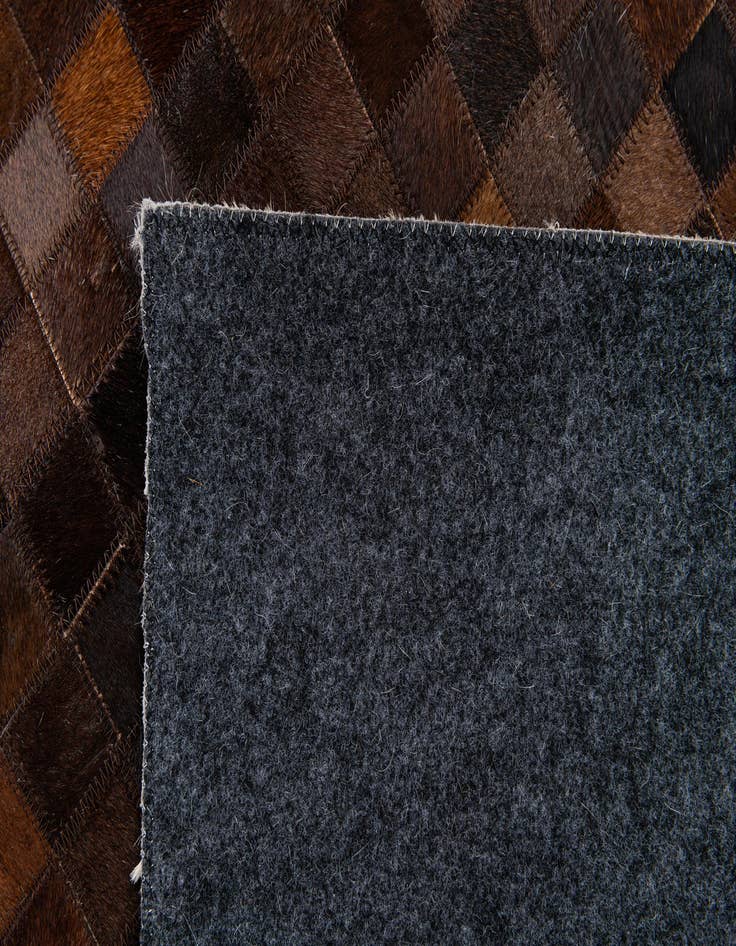 Detail image of 5' x 8' Cowhide Stocks Rug