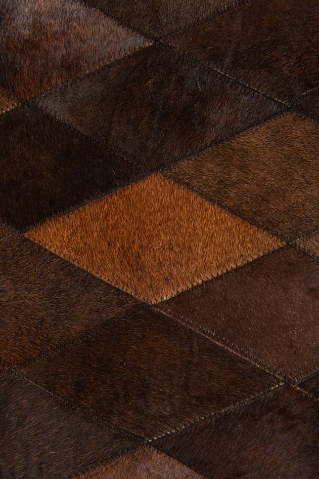 Detail image of 5' 7 x 7' 11 Cowhide Stocks Rug