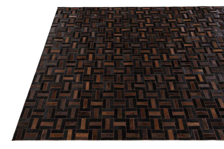 Detail image of 4' 11 x 7' 11 Cowhide Stocks Rug