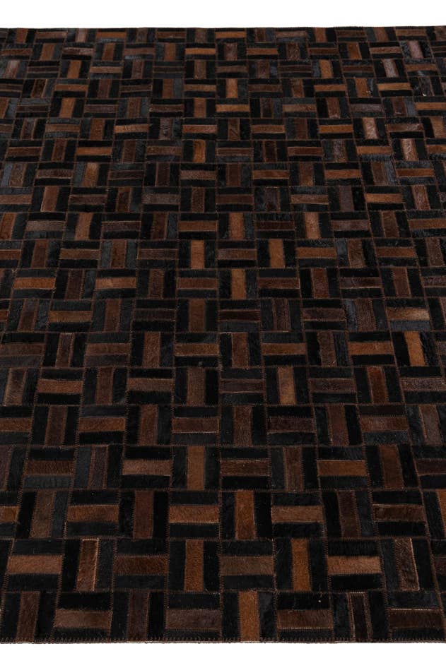 Detail image of 4' 11 x 7' 11 Cowhide Stocks Rug