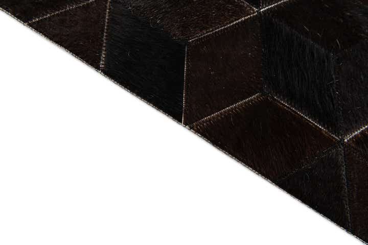 5' 2 x 8' Cowhide Stocks Rug