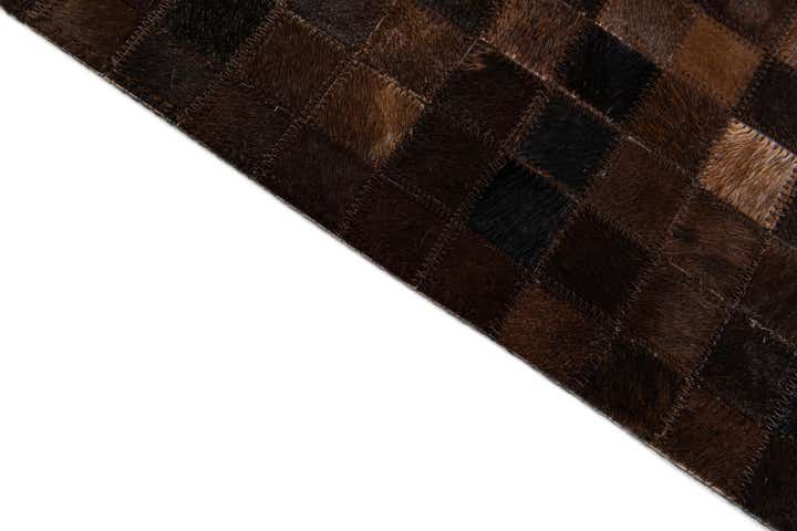 5' 1 x 8' Cowhide Stocks Rug