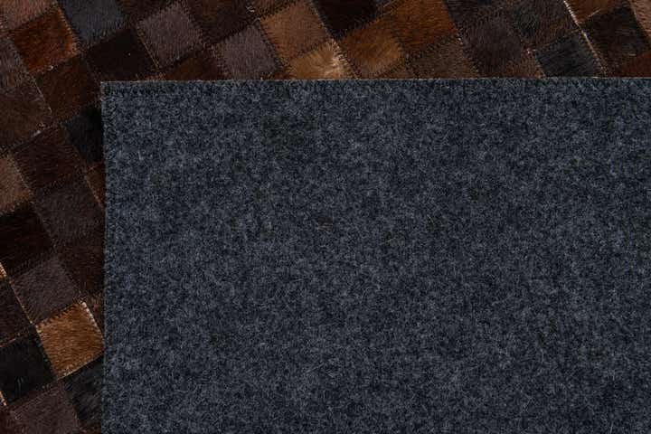 5' 1 x 8' Cowhide Stocks Rug