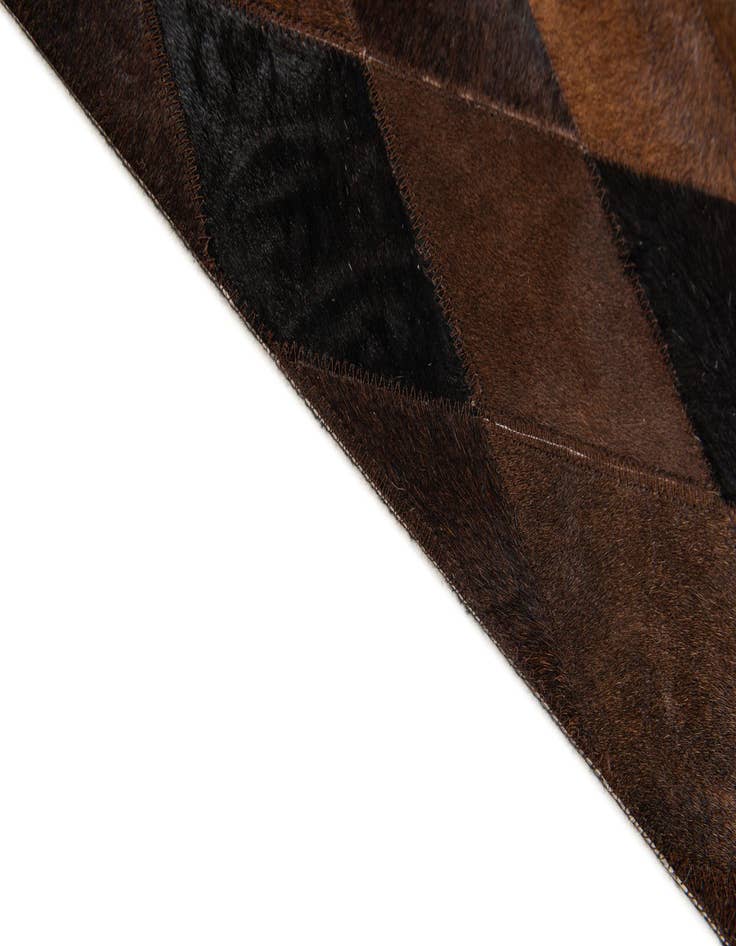 Detail image of 4' 11 x 7' 11 Cowhide Stocks Rug