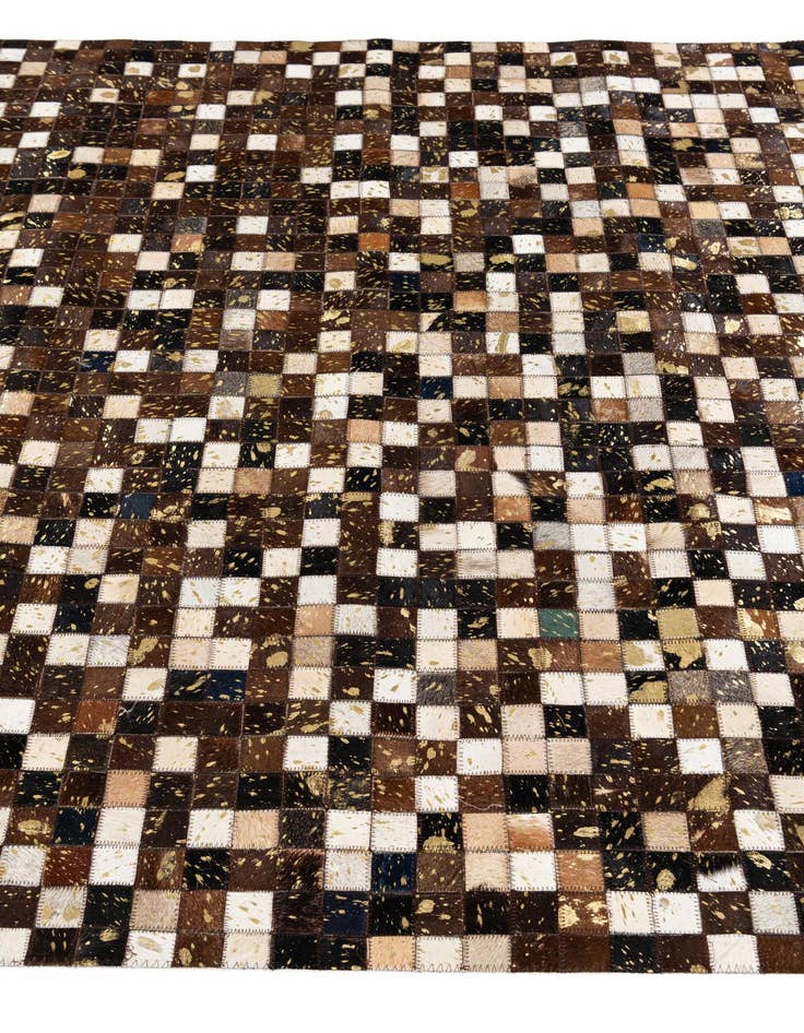 Detail image of 5' x 7' 10 Cowhide Stocks Rug