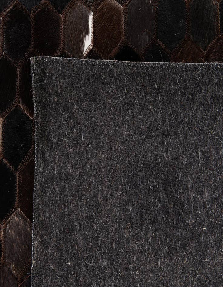 Detail image of 8' x 10' Cowhide Stocks Rug