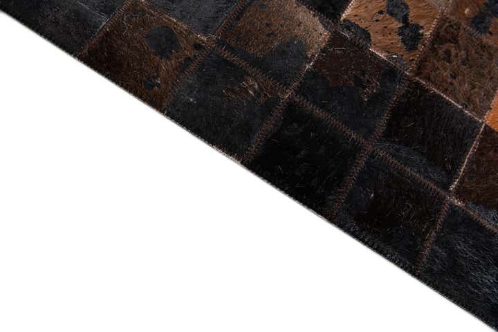 8' 1 x 10' Cowhide Stocks Rug