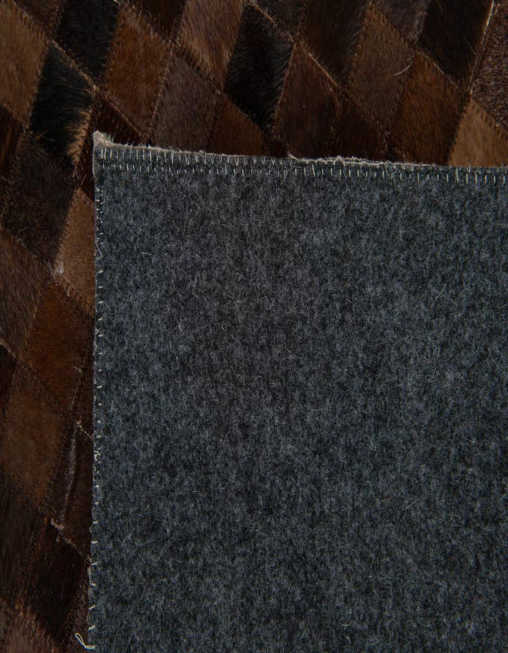 Detail image of 8' x 9' 9 Cowhide Stocks Rug