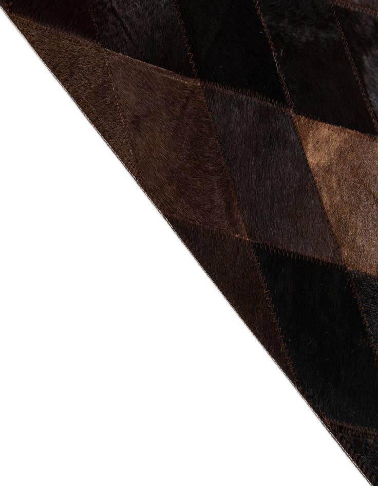 Detail image of 5' 8 x 8' Cowhide Stocks Rug