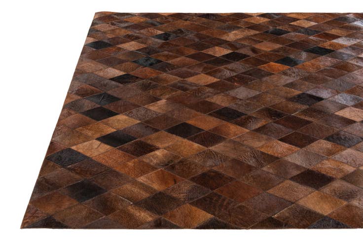 Detail image of 4' 8 x 6' 6 Cowhide Stocks Rug
