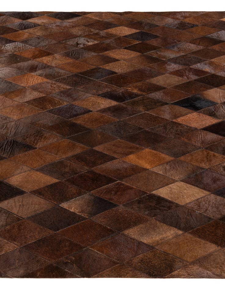 Detail image of 4' 8 x 6' 6 Cowhide Stocks Rug