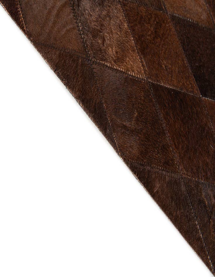 Detail image of 4' 8 x 6' 6 Cowhide Stocks Rug