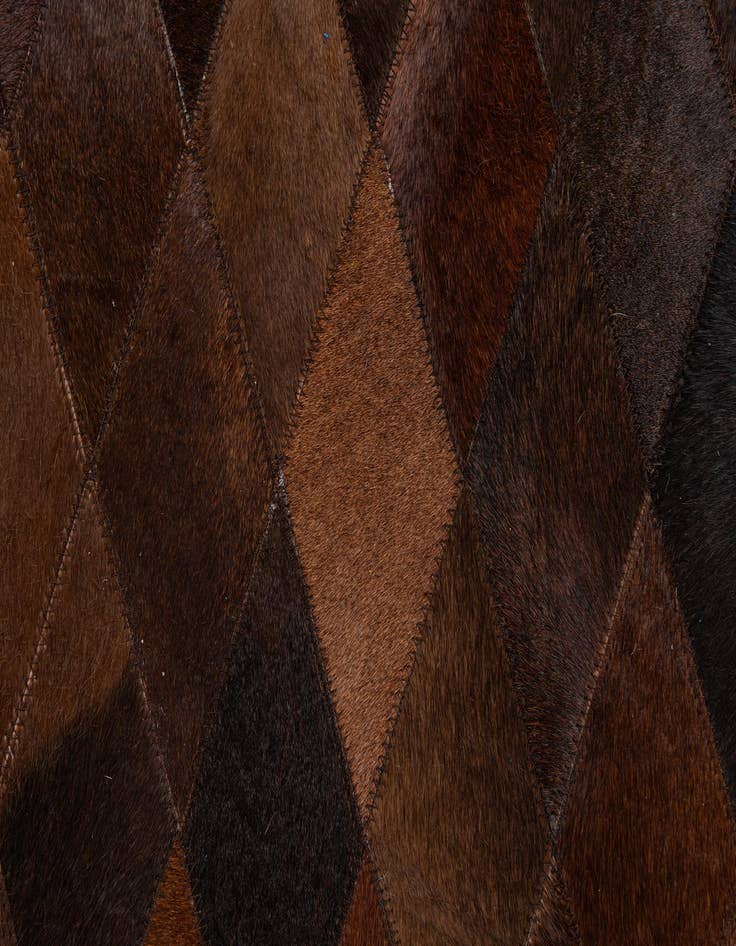 Detail image of 4' 9 x 6' 8 Cowhide Stocks Rug