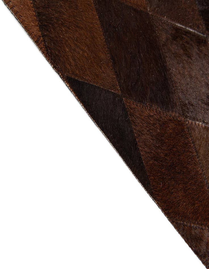 Detail image of 4' 9 x 6' 9 Cowhide Stocks Rug