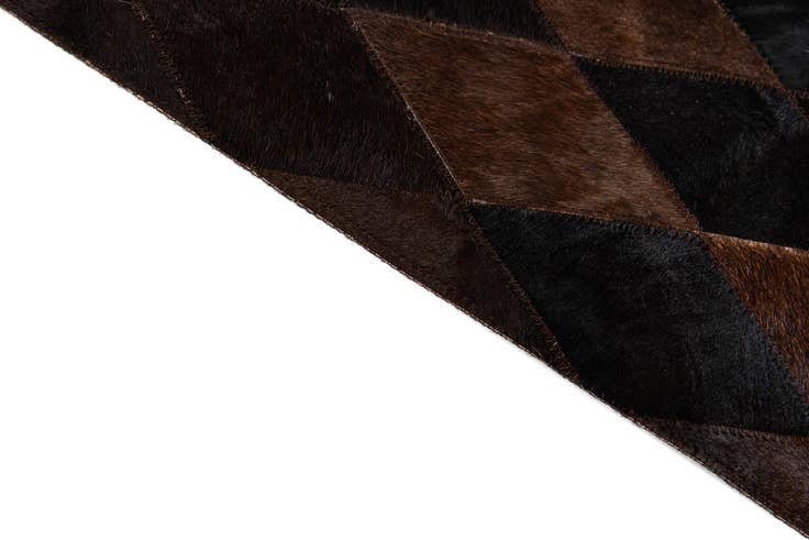 Detail image of 140cm x 205cm Cowhide Stocks Rug