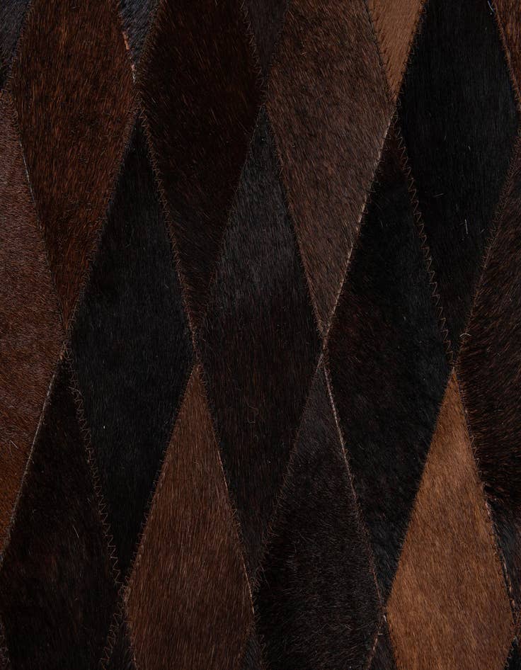 Detail image of 4' 8 x 6' 9 Cowhide Stocks Rug