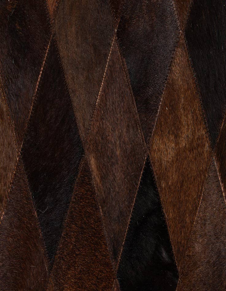 Detail image of 4' 8 x 6' 9 Cowhide Stocks Rug