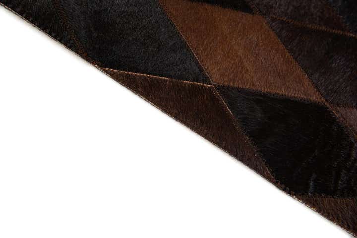 4' 1 x 5' 9 Cowhide Stocks Rug