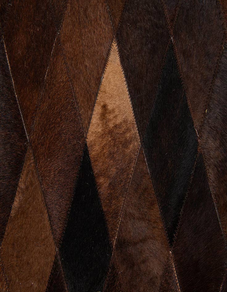 Detail image of 4' 1 x 5' 9 Cowhide Stocks Rug