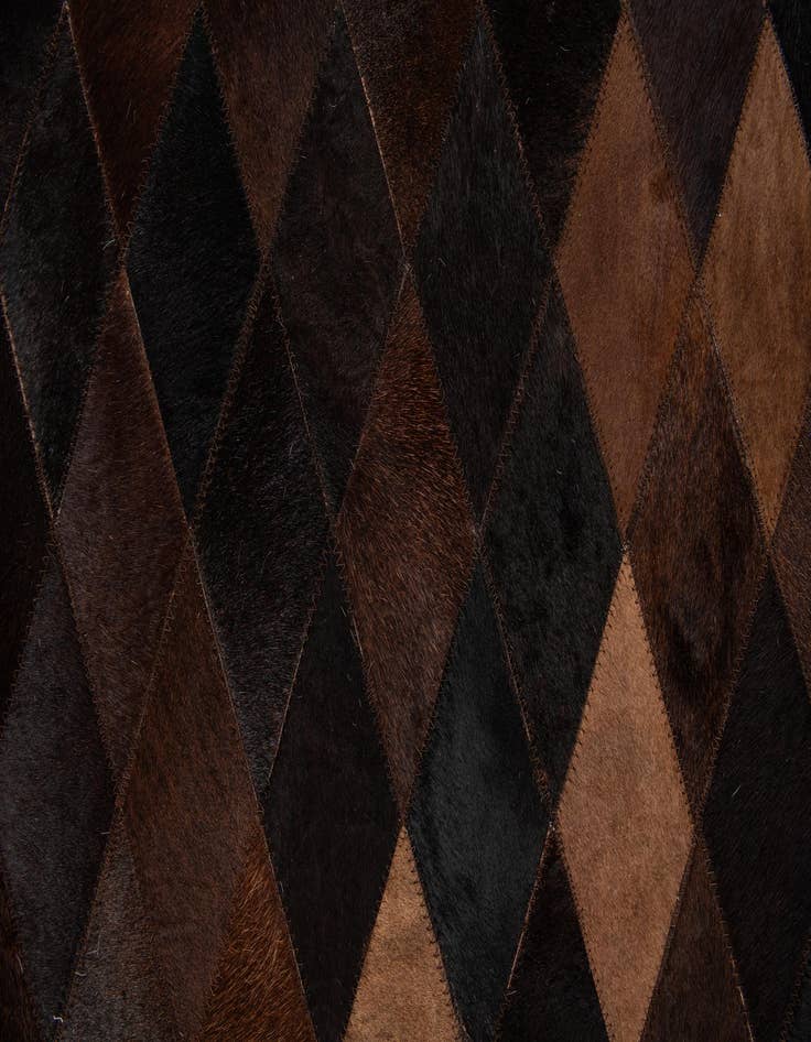 Detail image of 4' 1 x 5' 10 Cowhide Stocks Rug