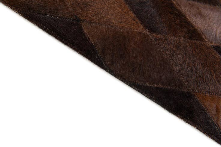 Detail image of 4' x 5' 10 Cowhide Stocks Rug