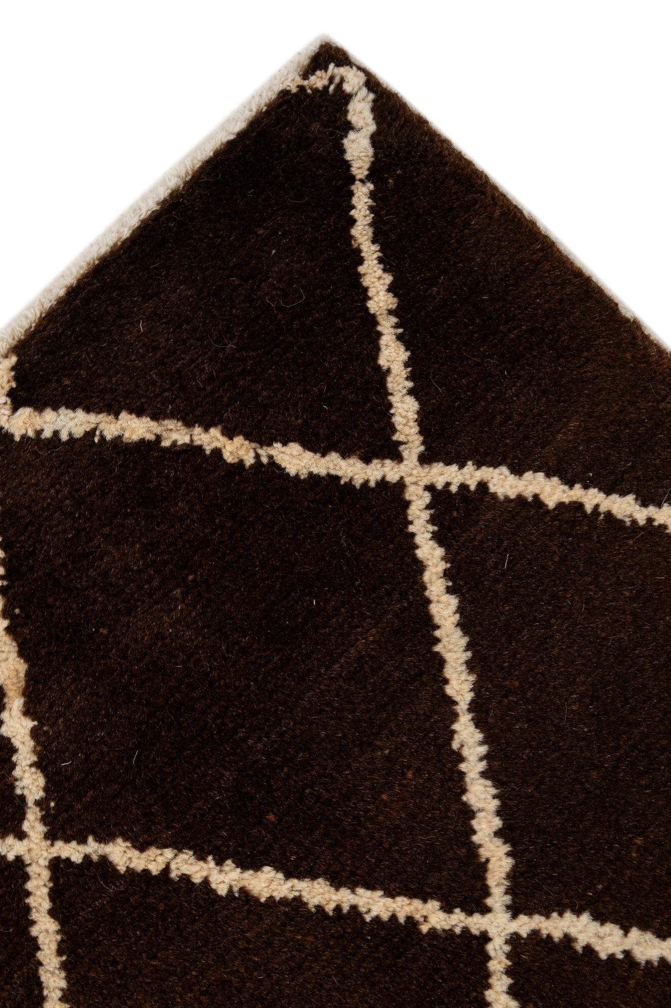 5' 6 x 7' 10 Hand Knotted Darya Wool Rug
