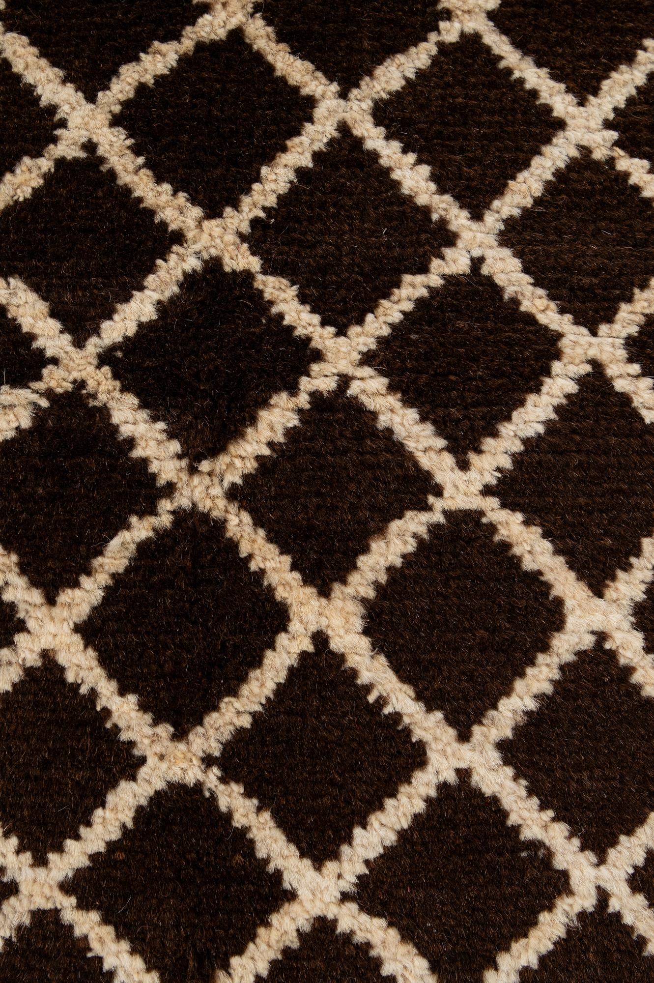 5' 8 x 7' 8 Hand Knotted Darya Wool Rug