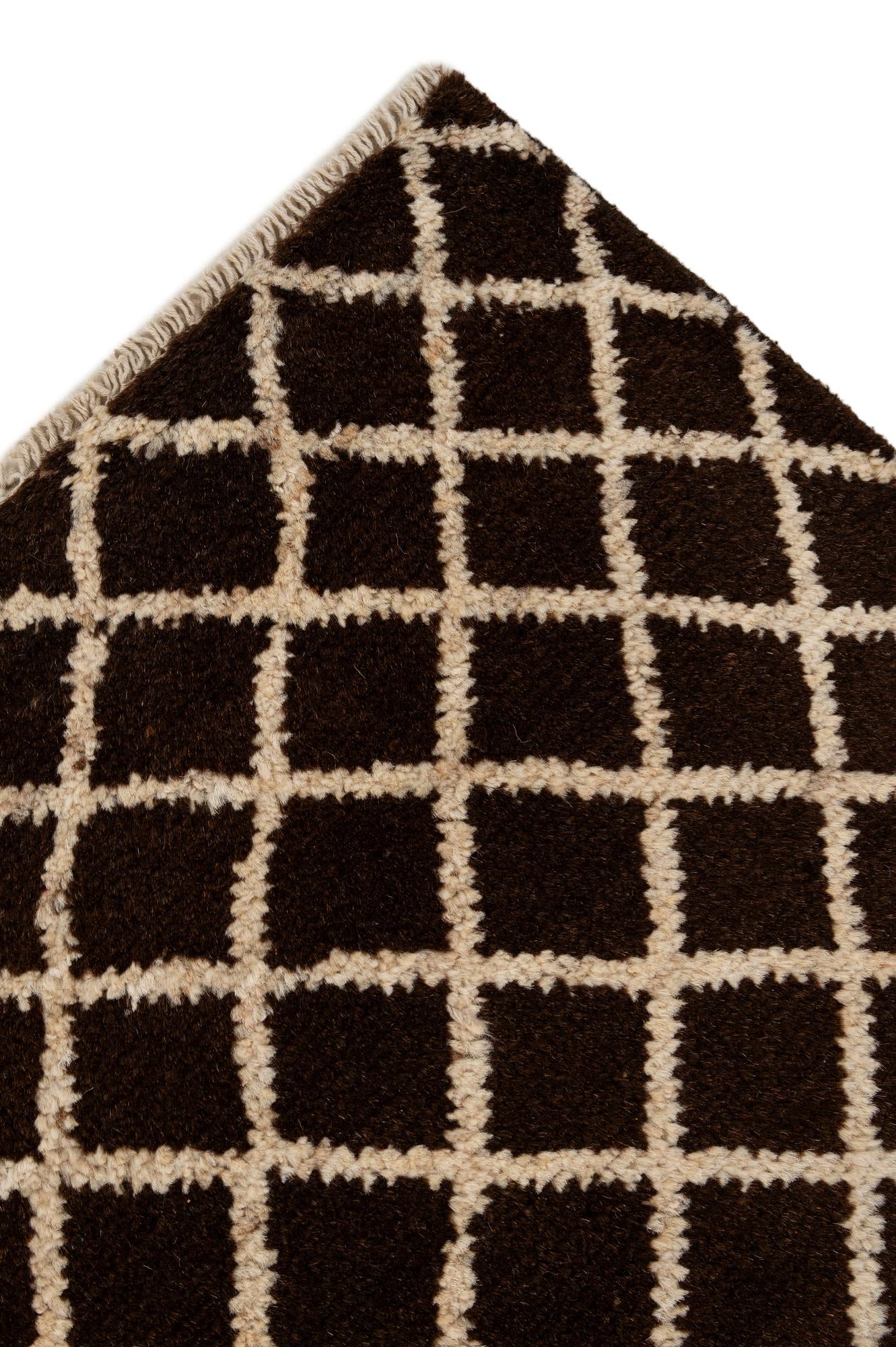 5' 8 x 7' 8 Hand Knotted Darya Wool Rug