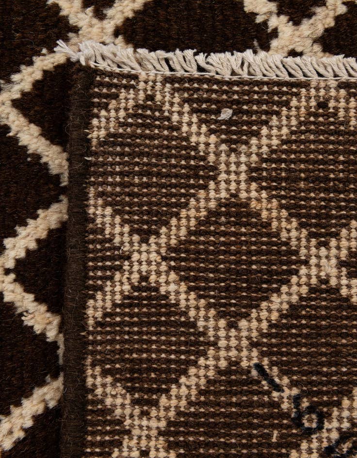 Detail image of 5' 8 x 7' 8  Hand Knotted Darya Wool Rug