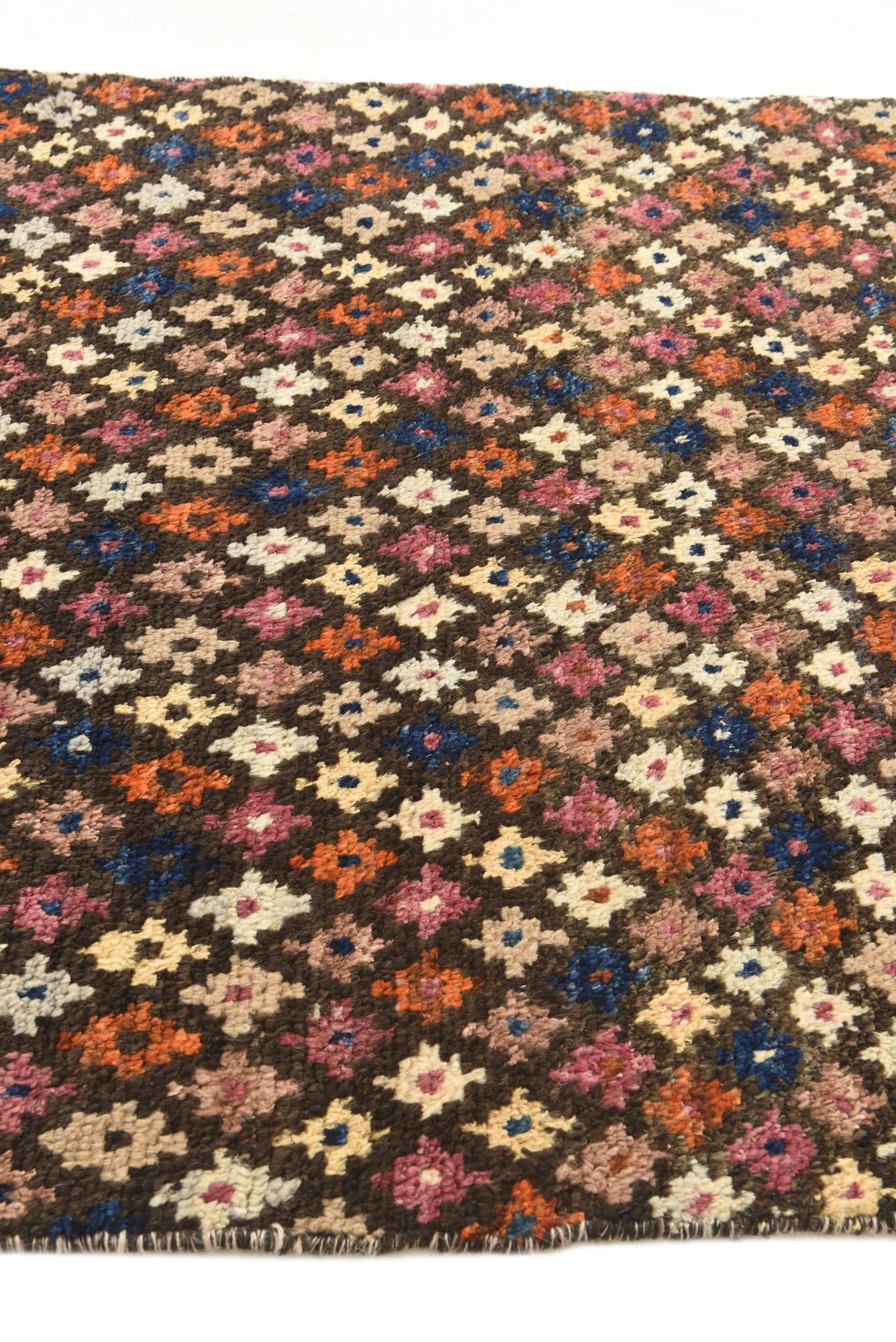 4' x 6' 3 Hand Knotted Darya Wool Rug
