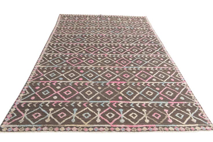 Detail image of 6' 6 x 10' 2 Hand Knotted Darya Wool Rug