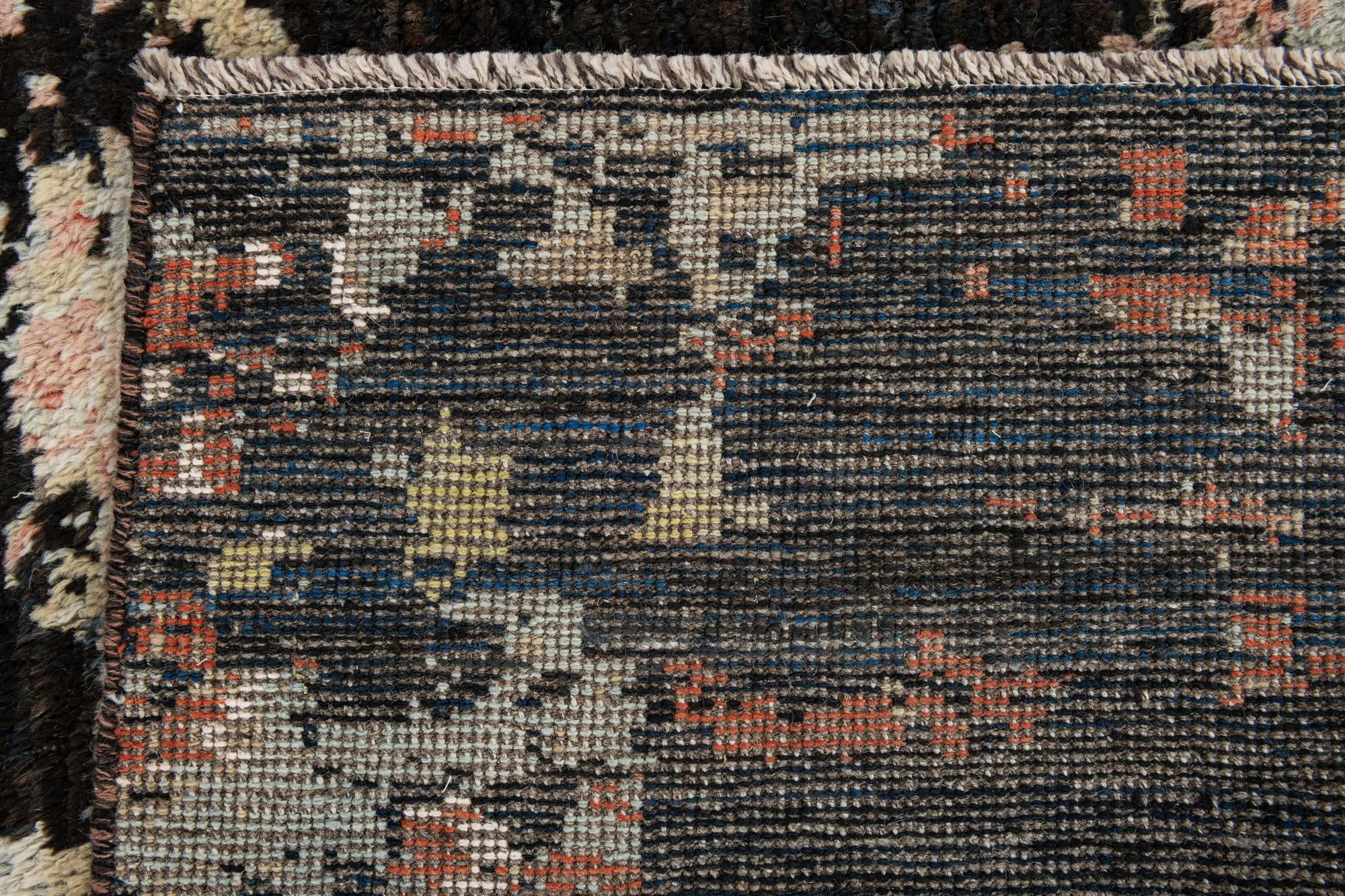 10' 6 x 14' 7 Hand Knotted Darya Rug