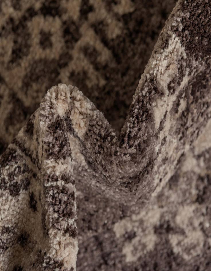 Detail image of 5' x 8' Eden Rug