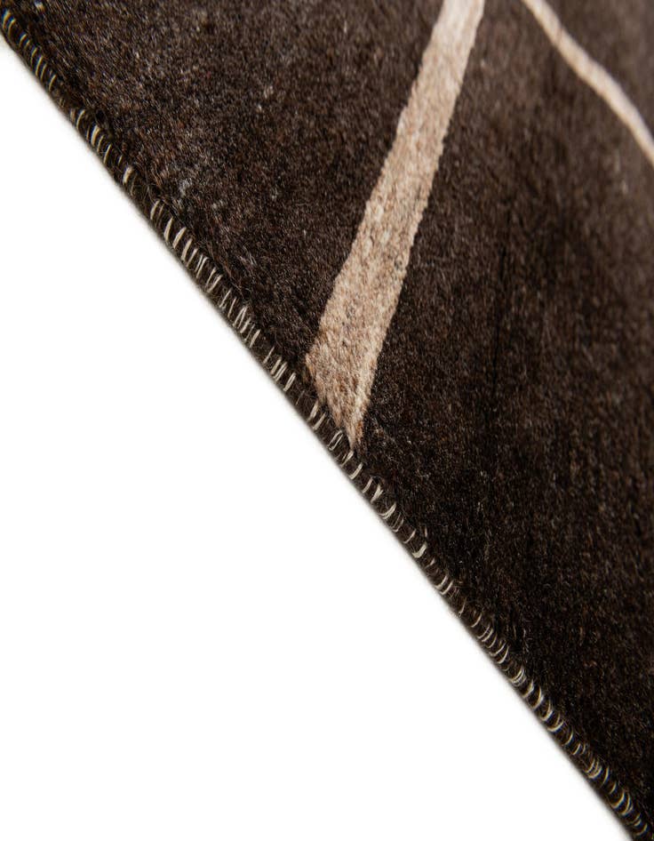 Detail image of 4' x 5' 10 Hand Knotted Gabbeh Wool Rug