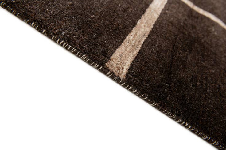 Detail image of 4' x 5' 10 Hand Knotted Gabbeh Wool Rug