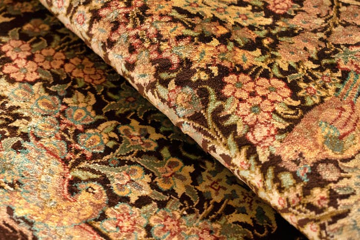 Detail image of 2' 8 x 4' Ghom Silk Rug